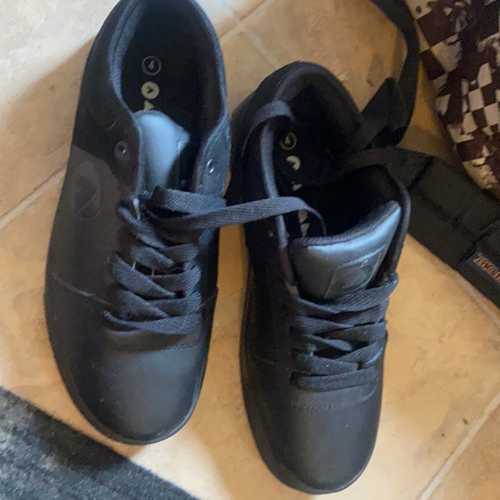 Airwalk shoes